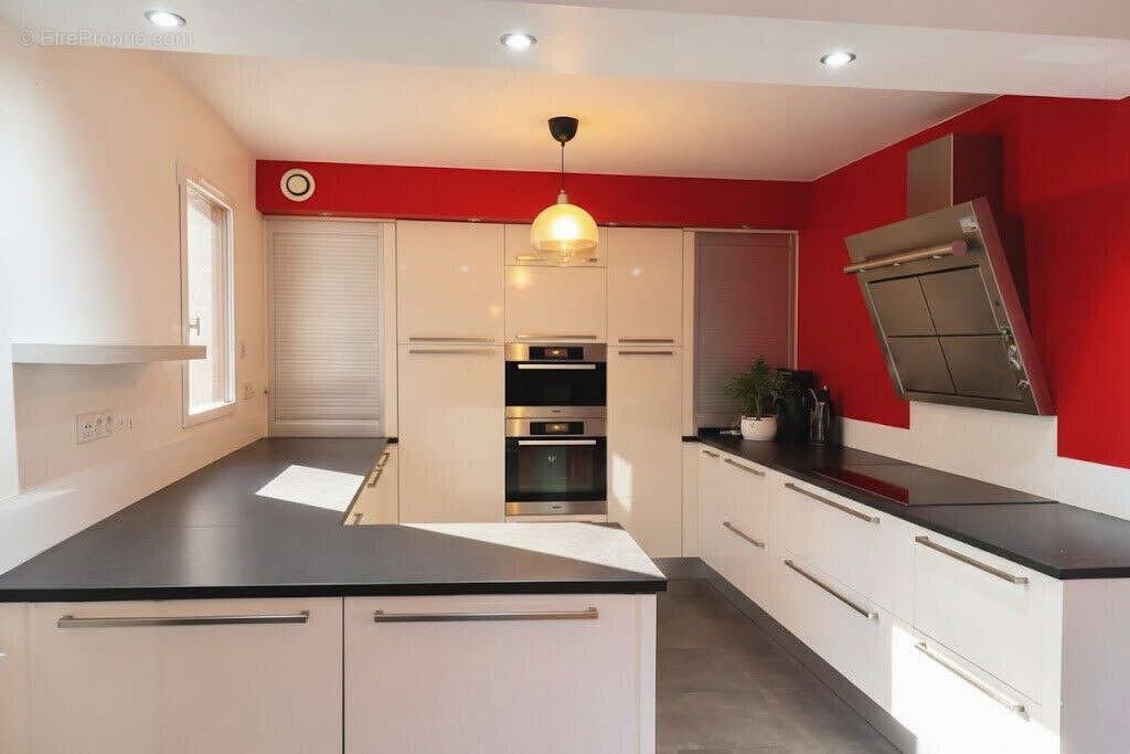 Maison 130 m² à Monnetier-Mornex  - photo 4