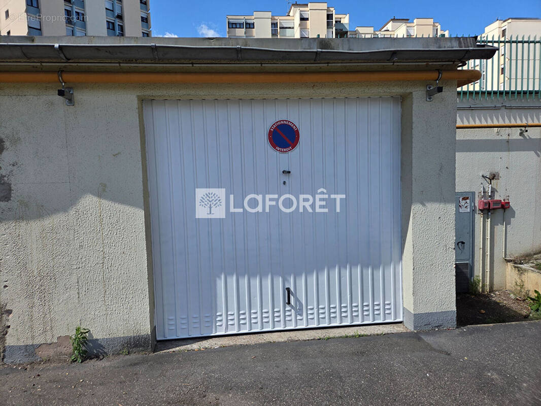 Parking à LINGOLSHEIM