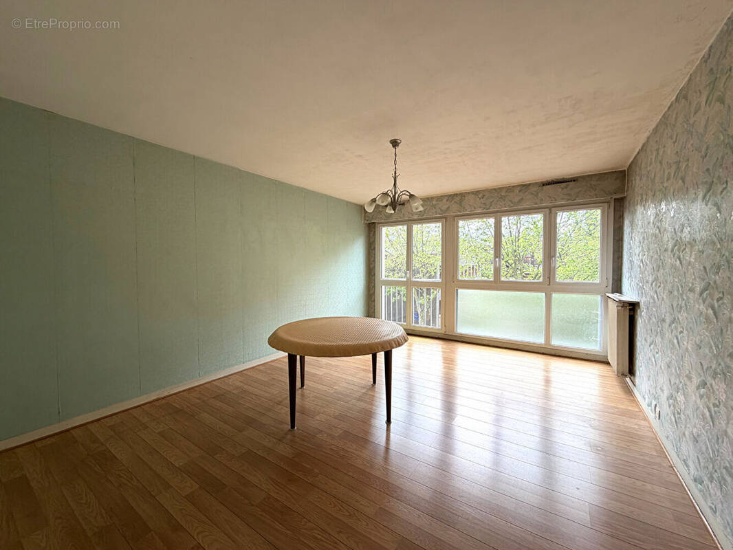 Appartement à SAINT-GRATIEN