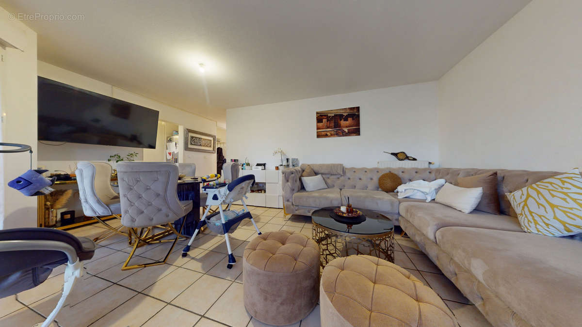 Appartement à LE PONTET