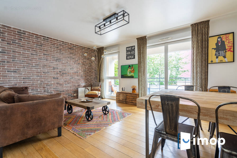 Appartement à AUBERVILLIERS