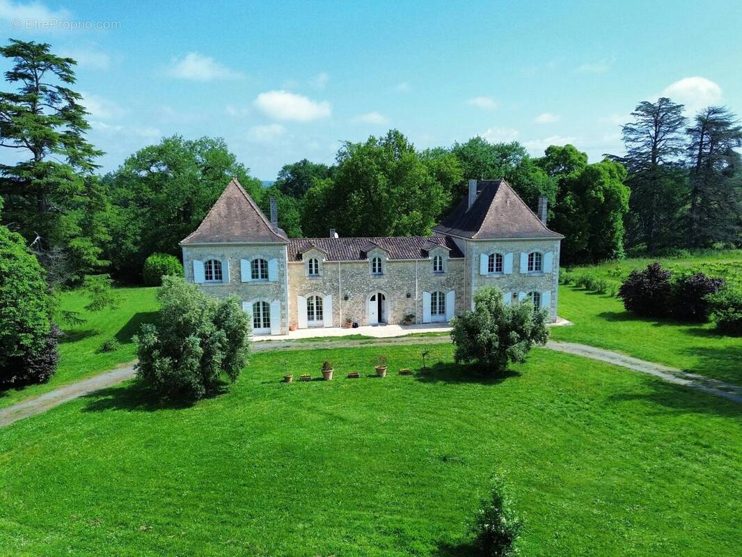 Élégant château de la fin du XXᵉ siècle avec maison d’amis — à 30 minutes de Saint-Émilion - photo 13