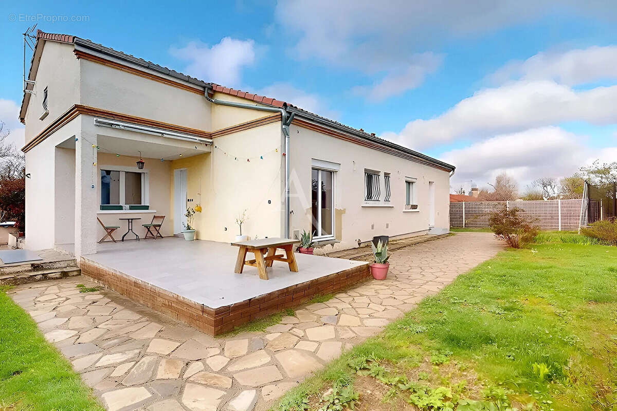 Maison à SAINT-ORENS-DE-GAMEVILLE