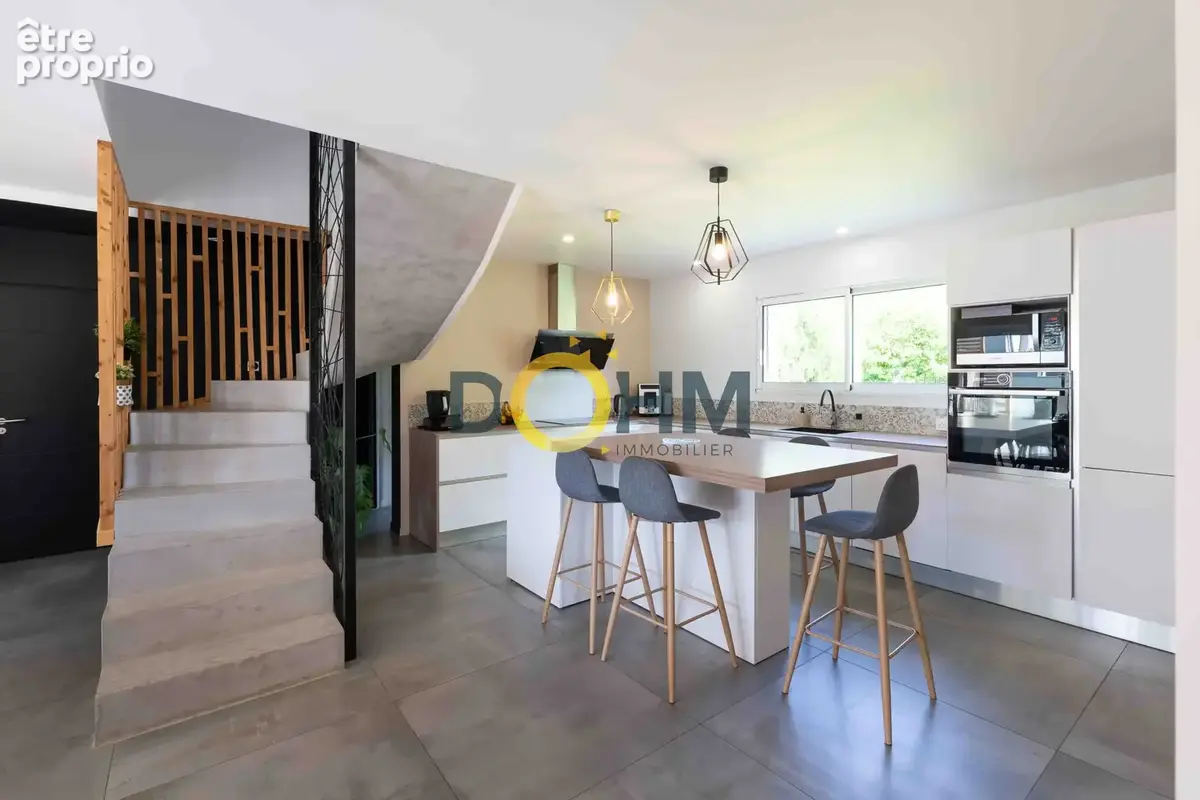 Villa contemporaine de 2021 avec piscine chauffée   123 m2   DPE A   Proche A43 La Tour-du-Pin & Chimilin - photo 5