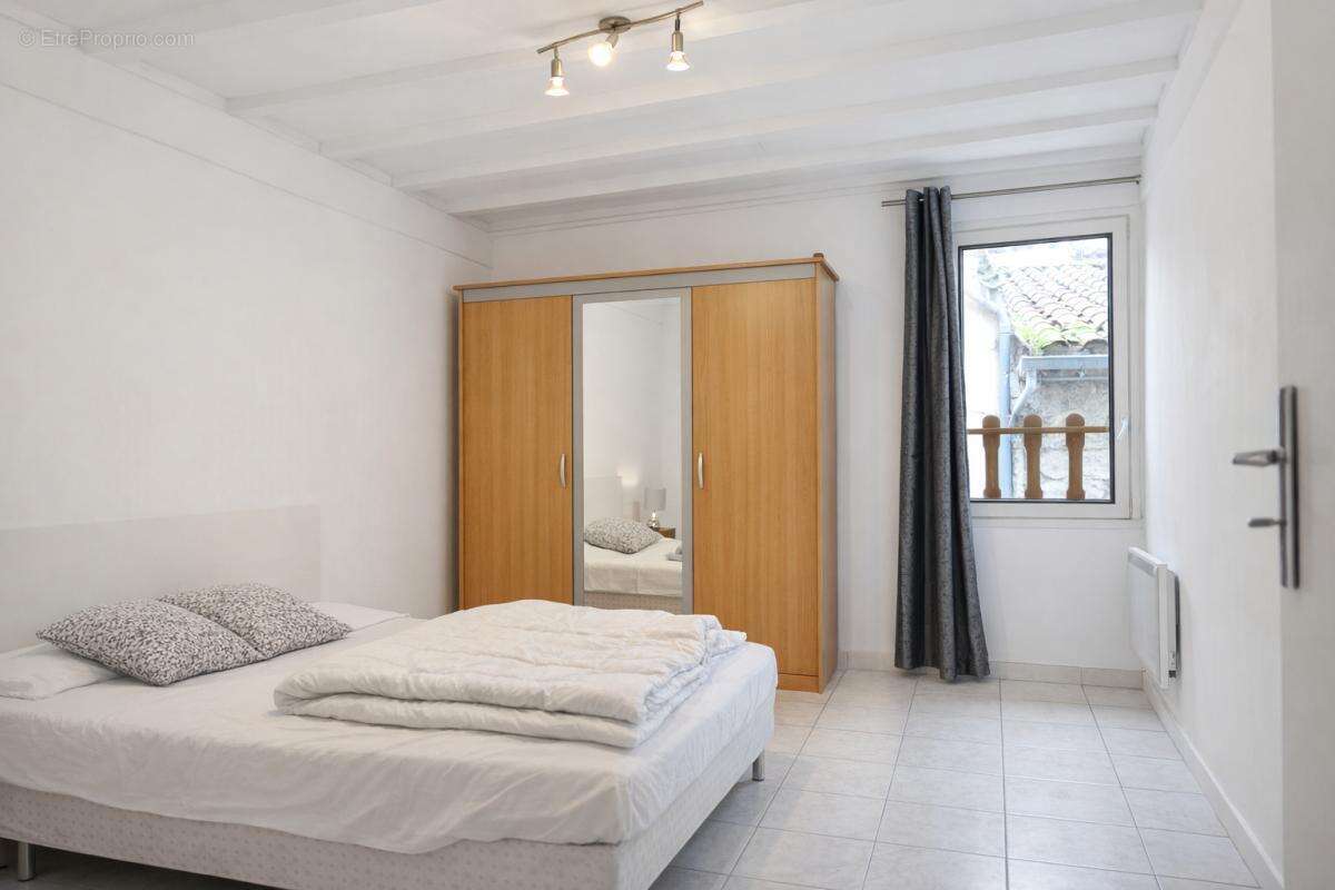 Maison à MONTELIMAR
