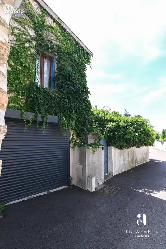La Tour de Salvagny - Maison de caractère calme, lumineuse et parfaitement située - photo 28