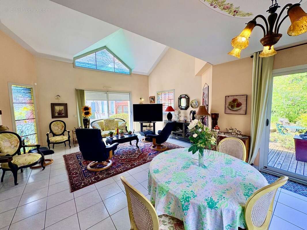 Maison - 6 pièces - photo 5