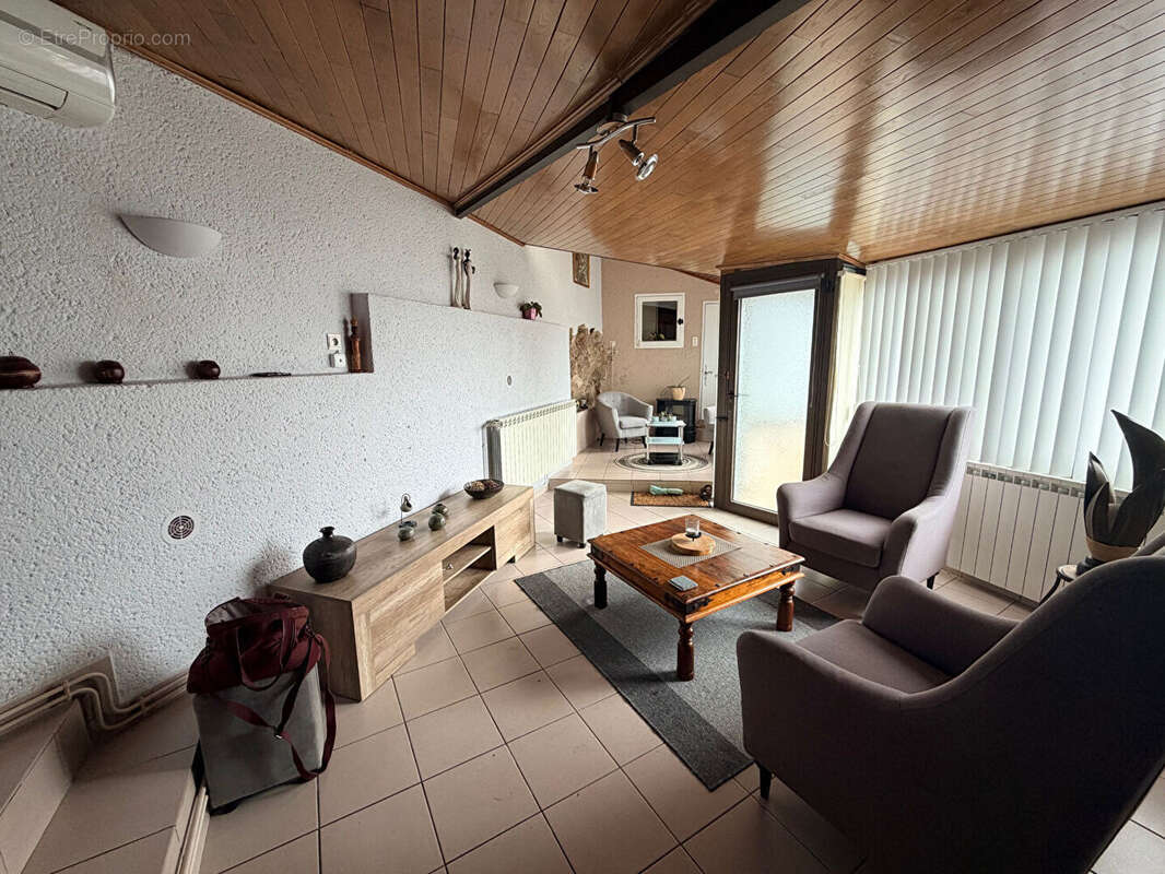 Maison à SAINT-CIRQ-LAPOPIE