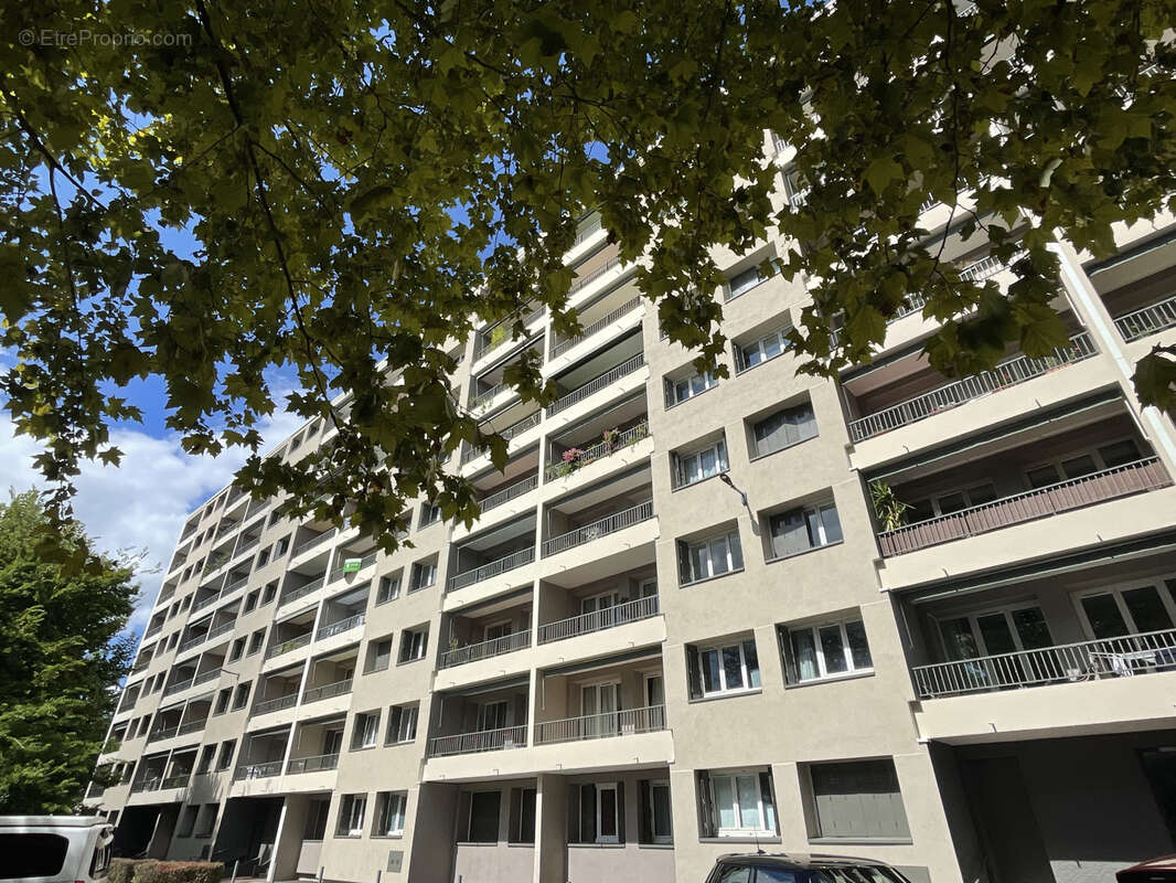 Appartement à TASSIN-LA-DEMI-LUNE