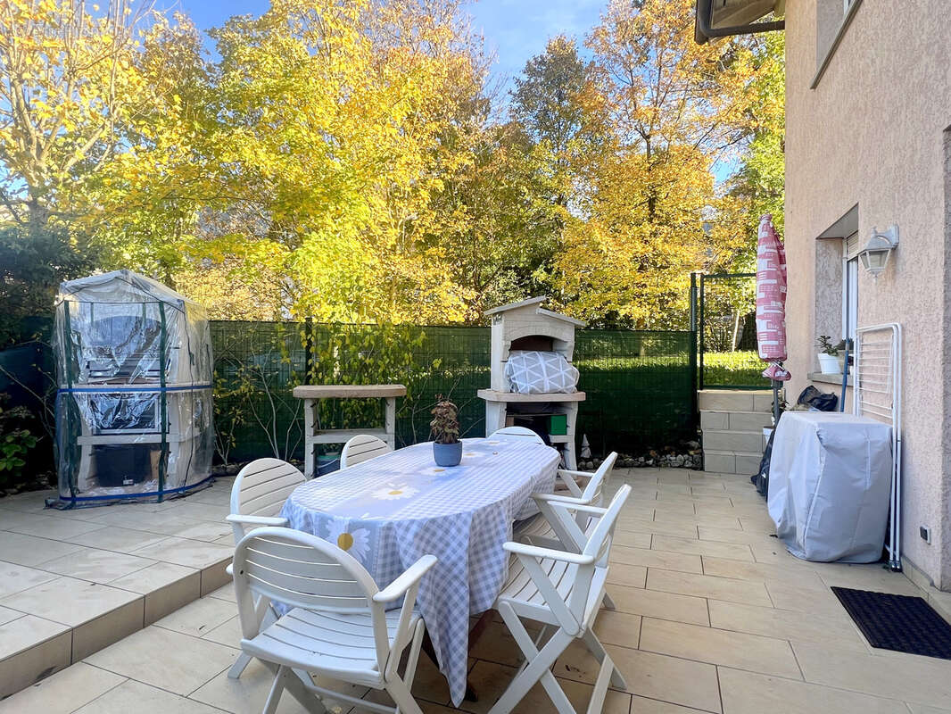 Maison à COLLONGES-SOUS-SALEVE