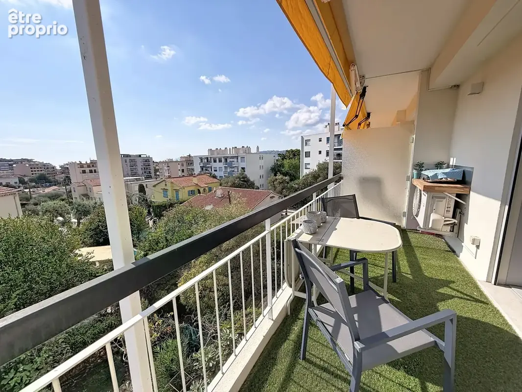 Antibes - Magnifique Studio rénové avec vue dégagée - photo 8