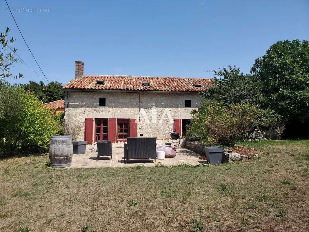 Maison à LIZANT