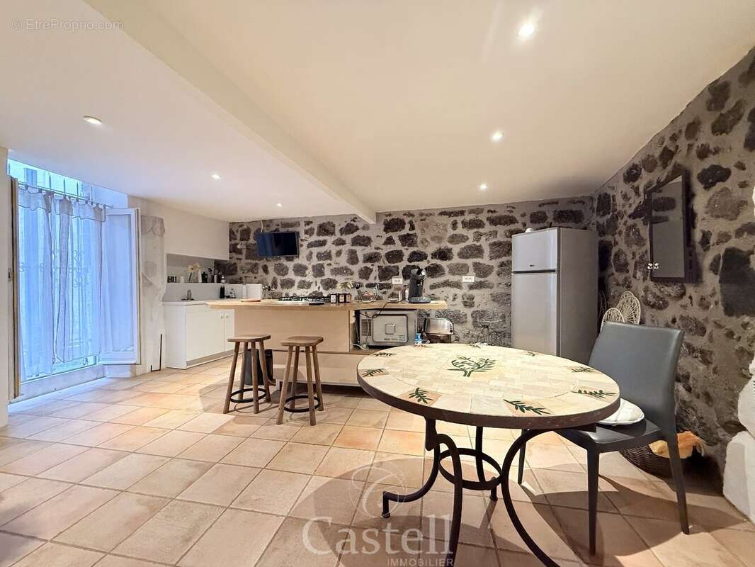 Maison de ville r+2 proche des berges de l'herault - photo 4