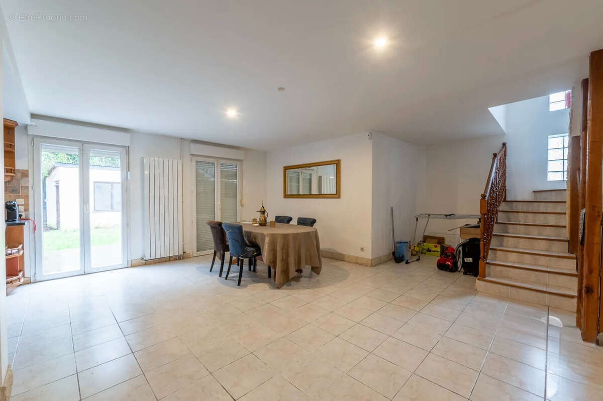 Maison à GOUSSAINVILLE