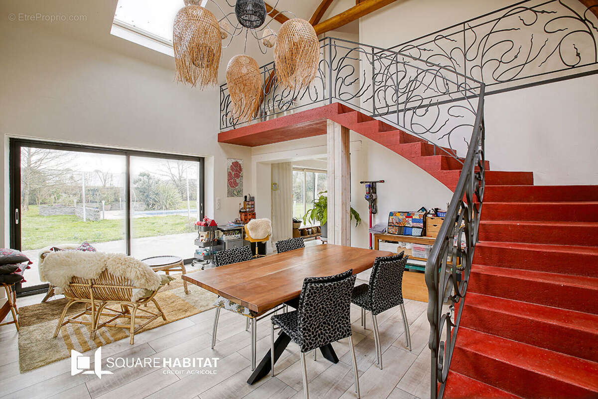 Maison à VILLEVEQUE