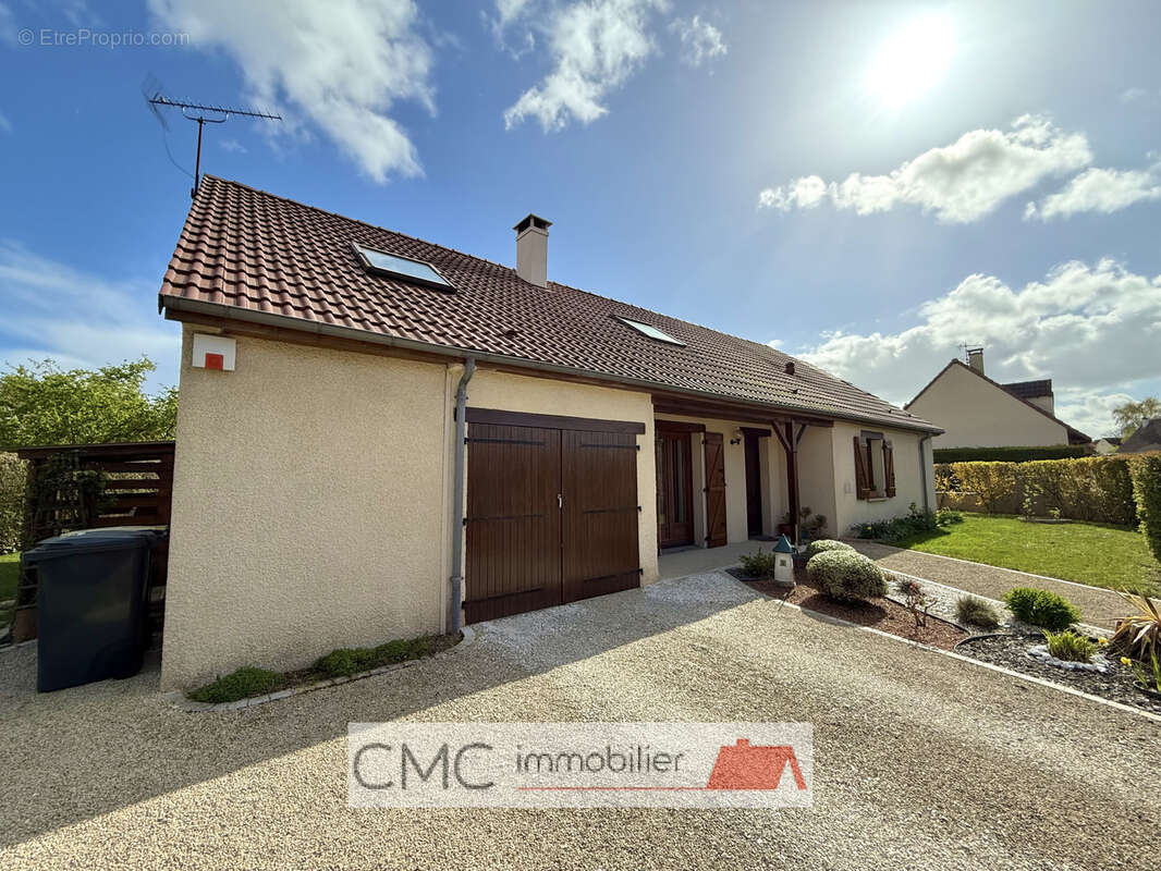 Maison 135 m² à Luisant  - photo 2
