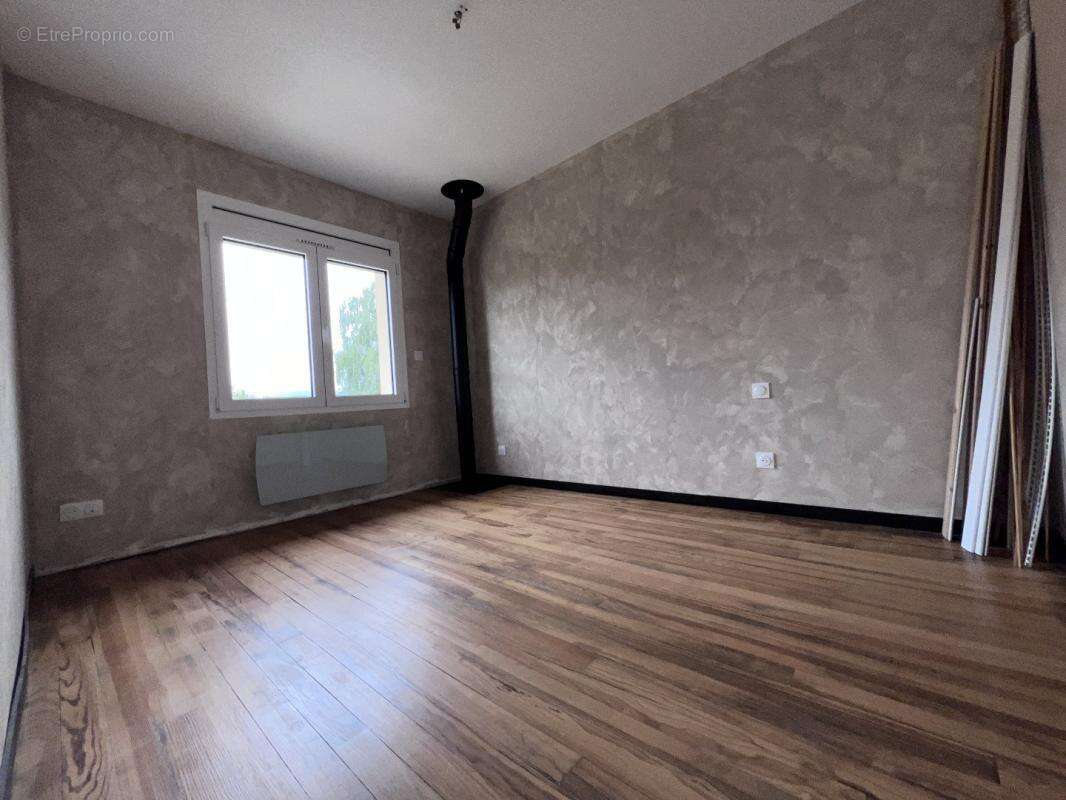 Maison 68 m² à Montrejeau  - photo 8