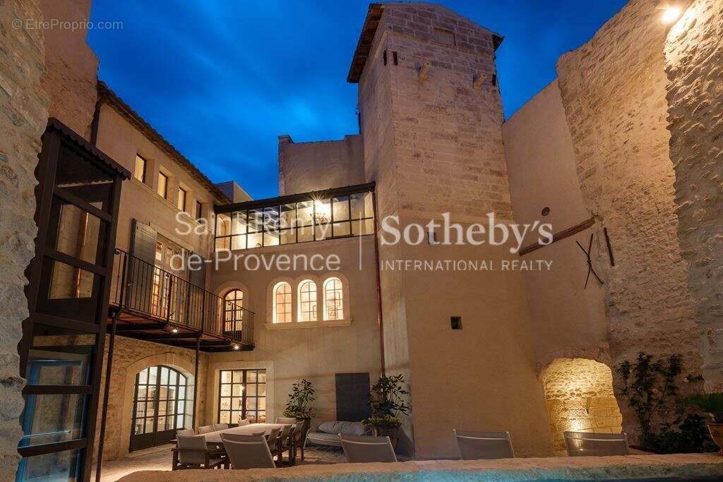 Maison à SAINT-REMY-DE-PROVENCE