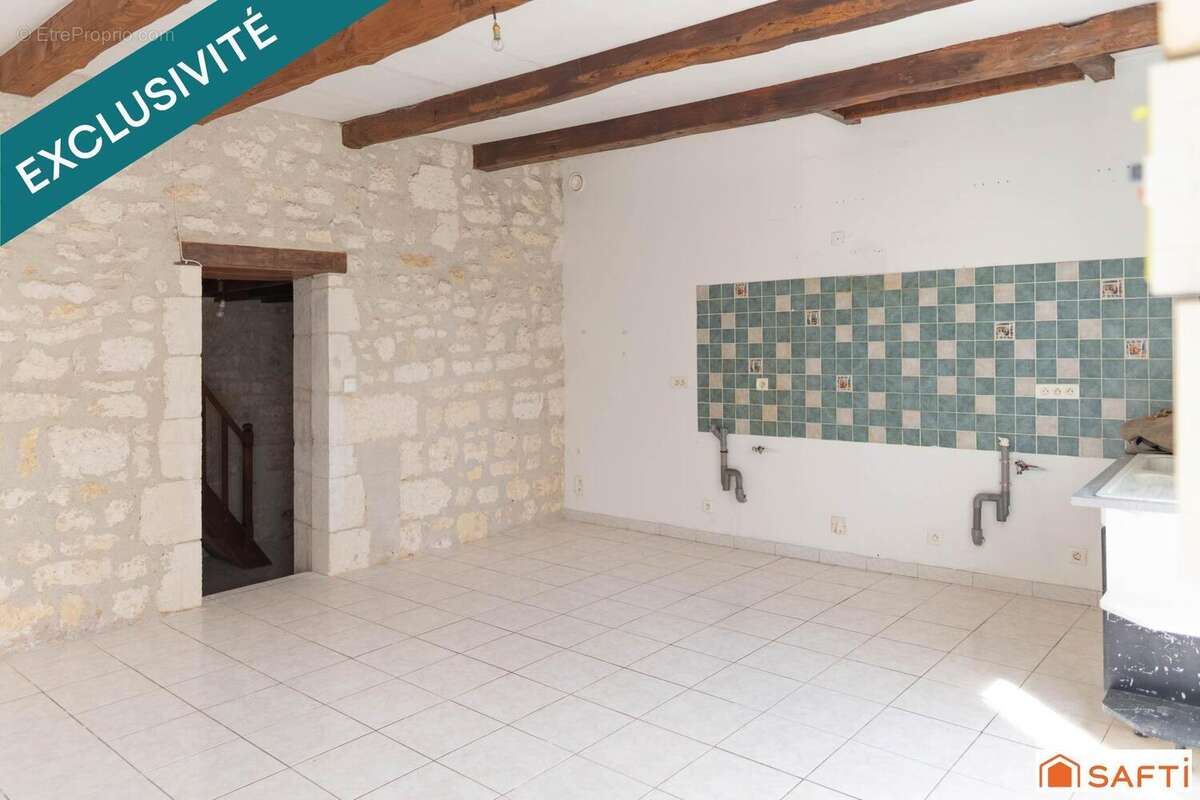 Maison 145 m² à Crazannes  - photo 4
