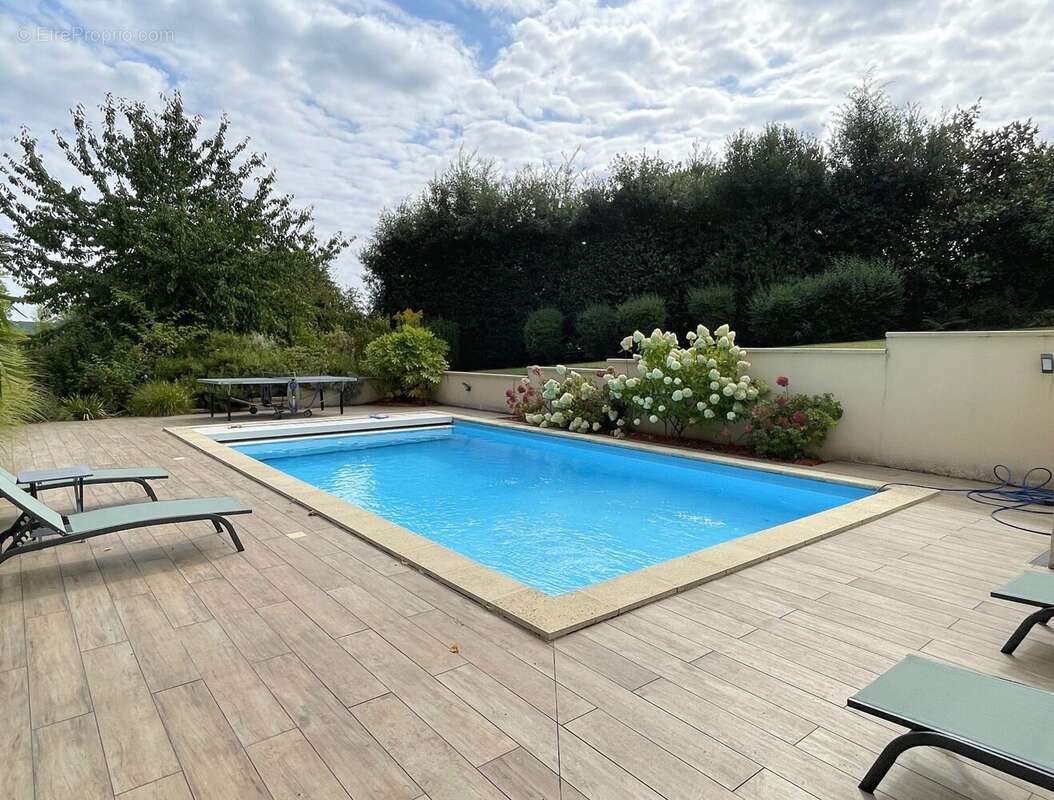 Maison 237 m² à Vernon  - photo 3