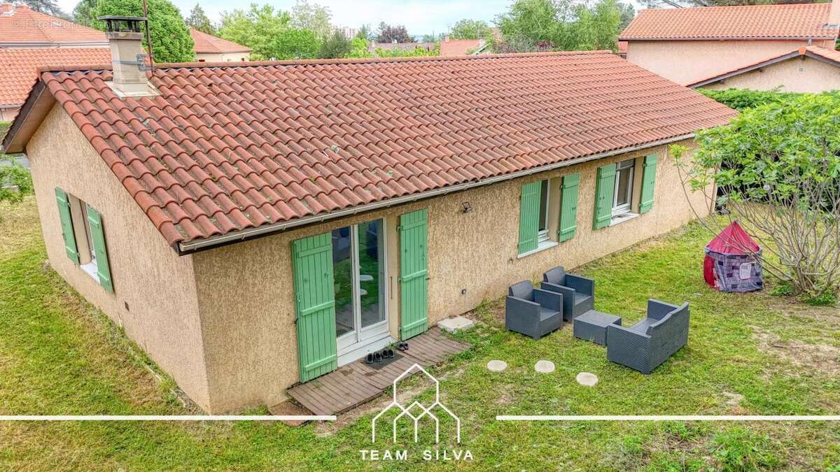 Maison à SAINT-GENIS-LAVAL