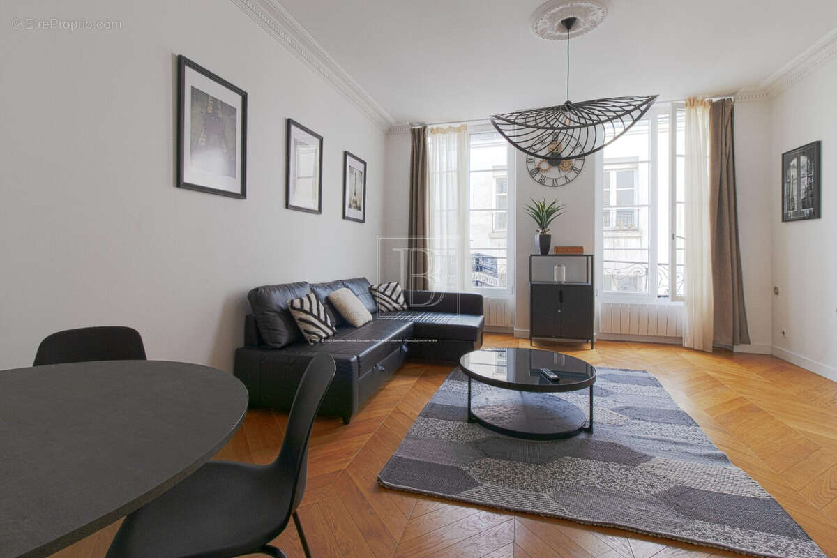 Appartement à PARIS-3E