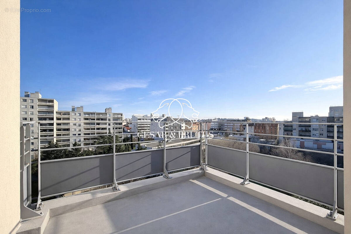 Appartement à LYON-8E