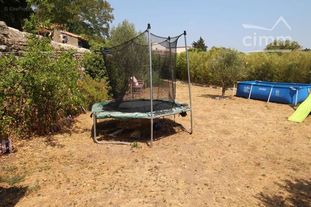 A vendre une maison de 150m² habitables avec un un jardin et une source - photo 24