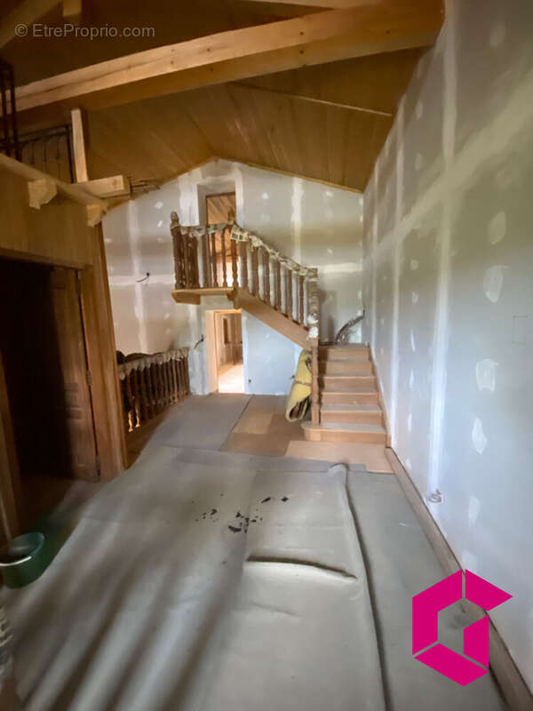 Maison à CHAMPAGNAC-LE-VIEUX