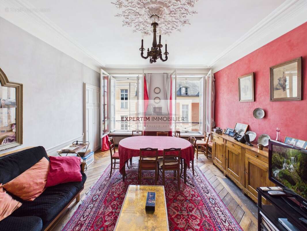 Appartement à VERSAILLES