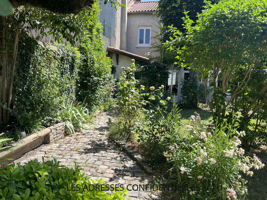 Maison à IRIGNY