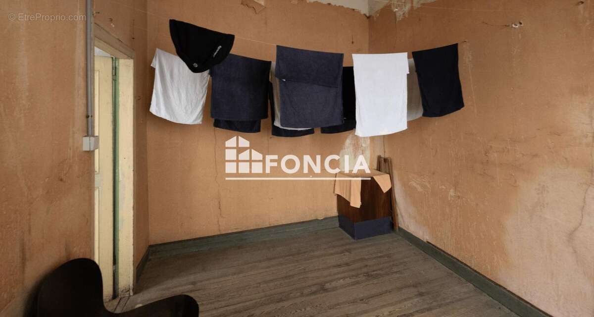 Commerce à TOURNON-SUR-RHONE