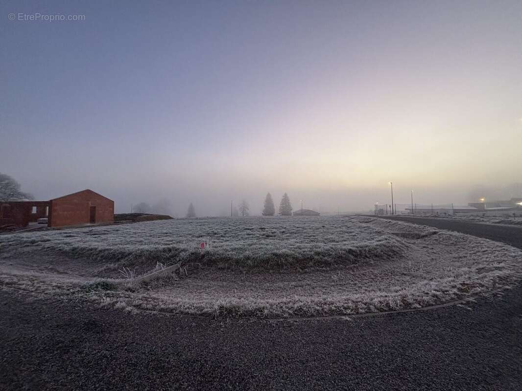 Terrain à LA GENEYTOUSE
