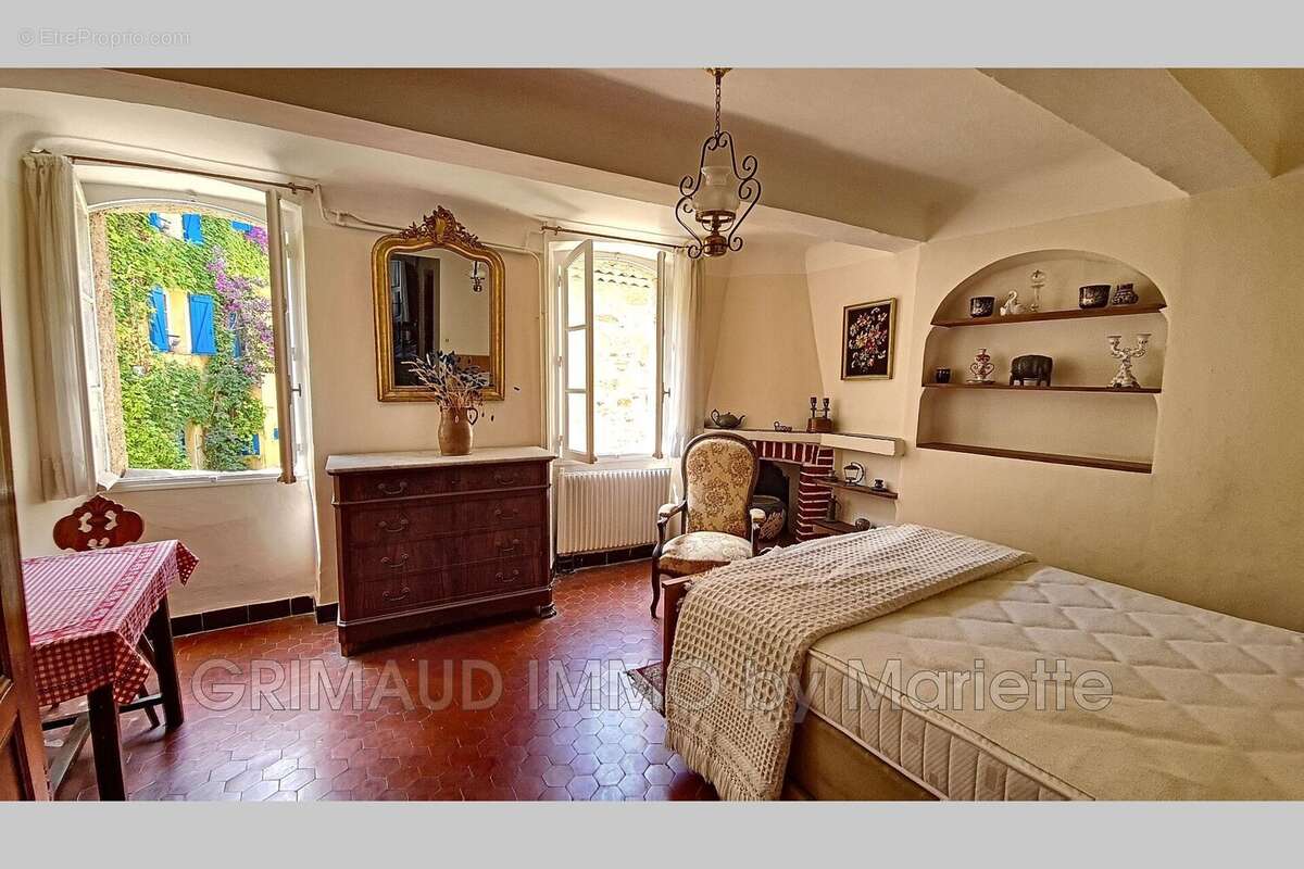 Maison à GRIMAUD