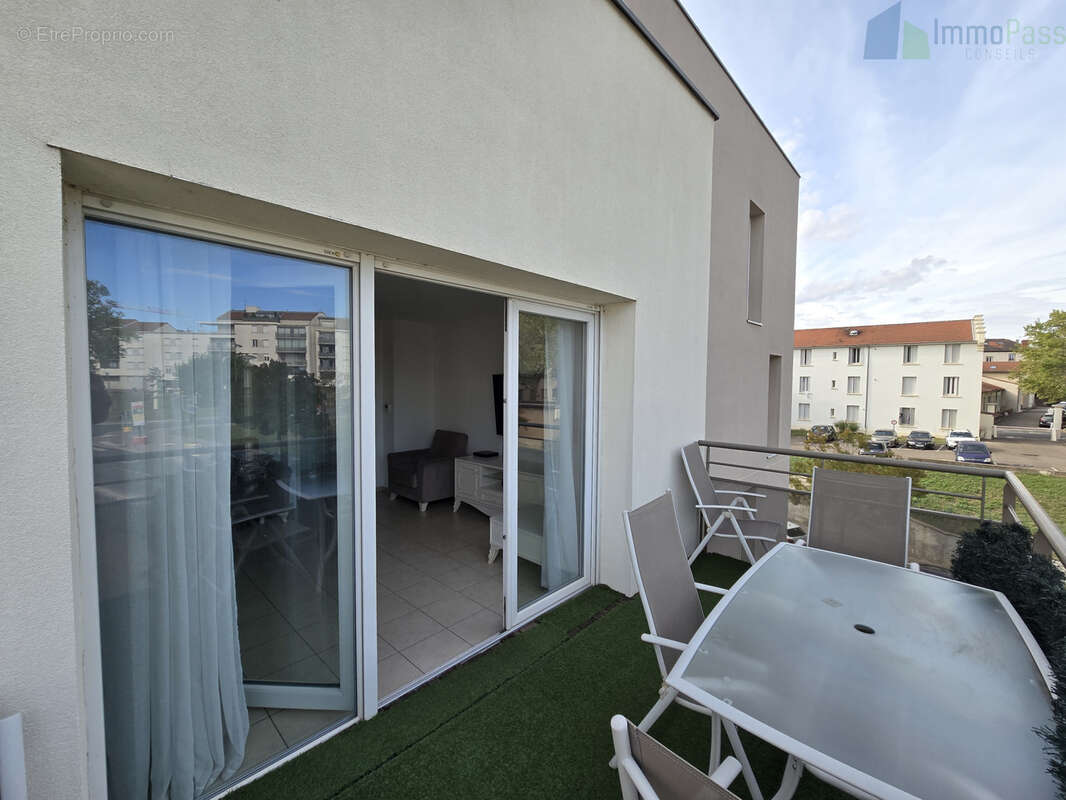 Appartement à SAINT-FONS