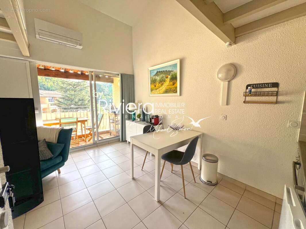 Appartement à LA CROIX-VALMER