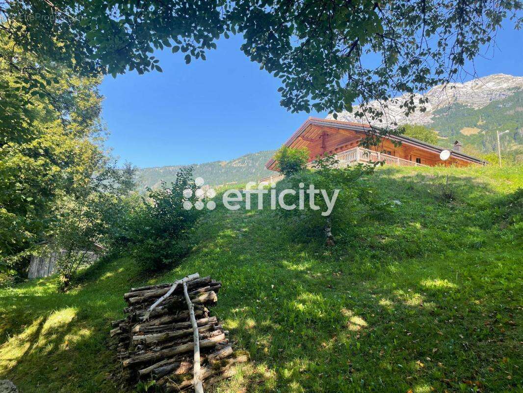 Maison 168 m² à Les Villards-Sur-Thones  - photo 2