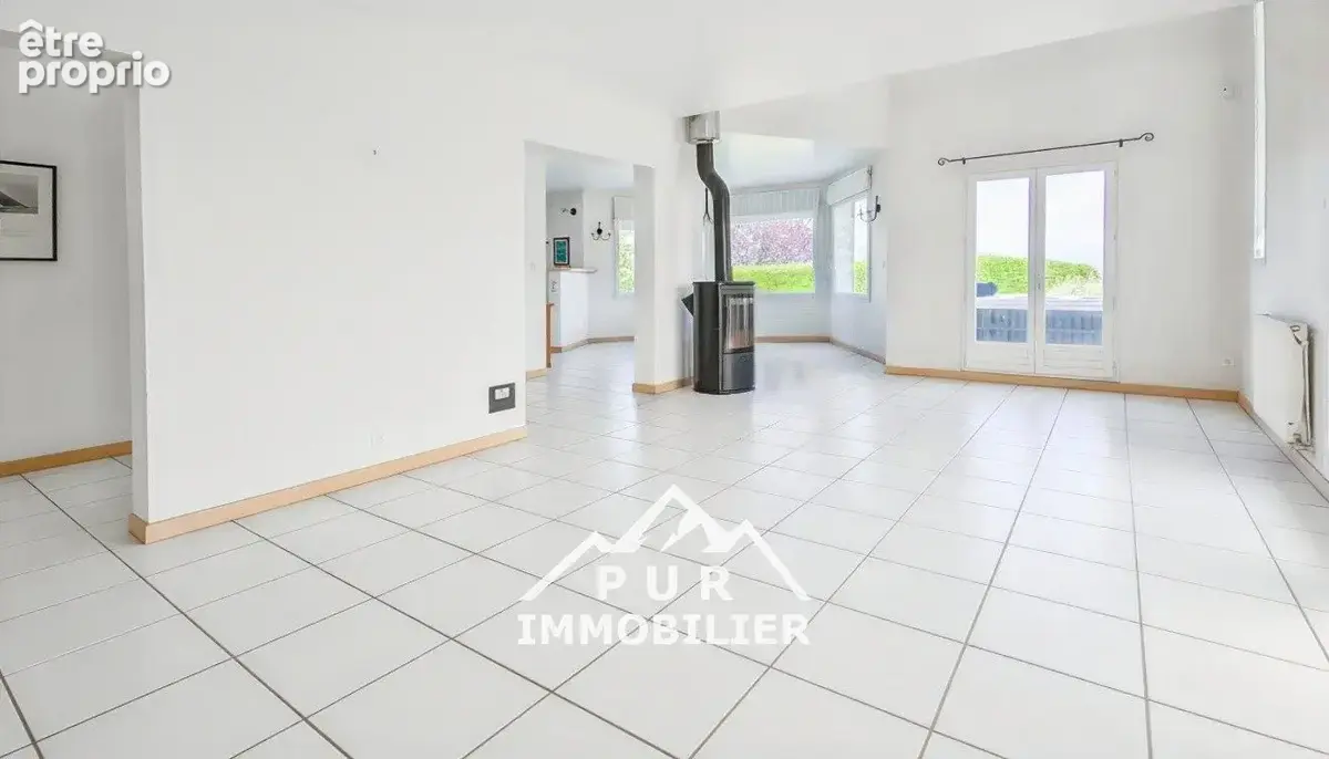 Maison 6 pièces 206 m² à vendre à Pers-Jussy (74930) - photo 8