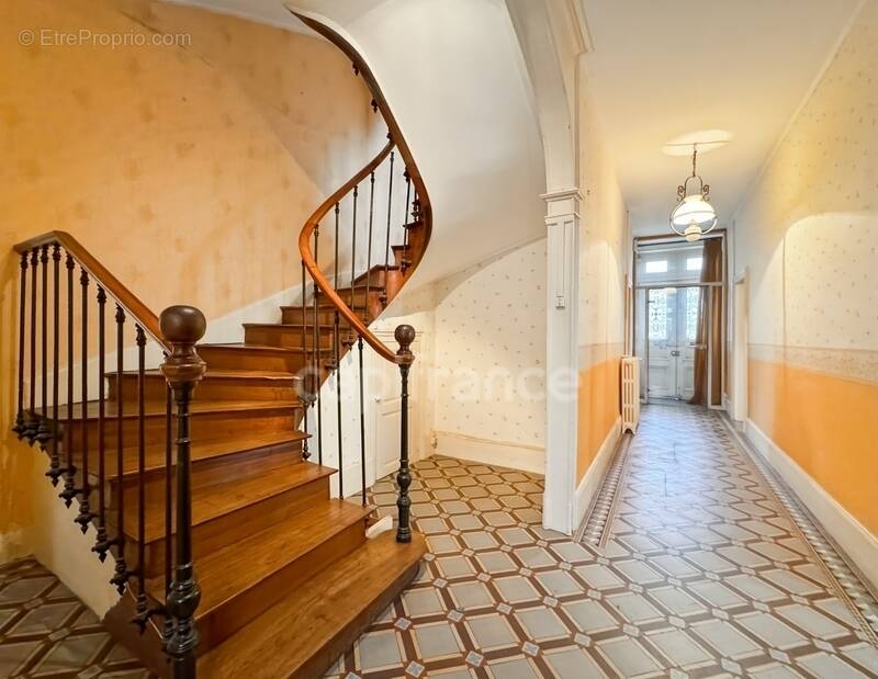 Maison à CHATILLON-EN-BAZOIS