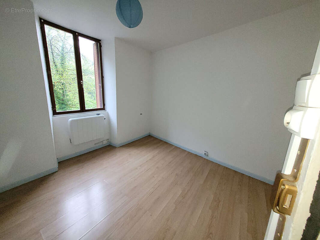 Appartement à TENAY