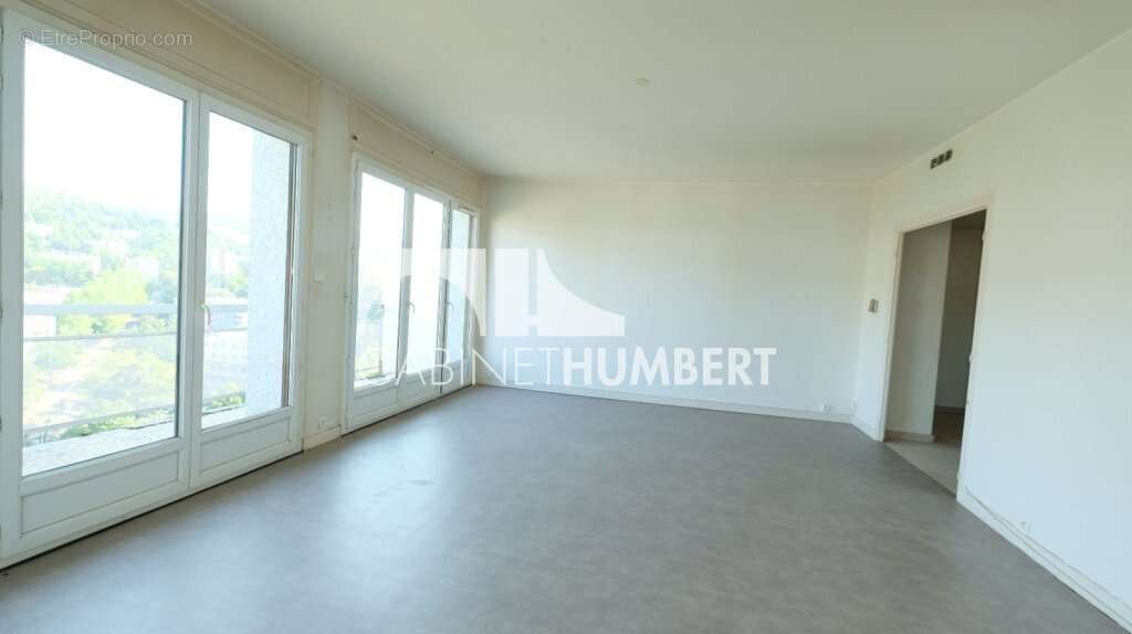 Appartement 97 m² à Saint-Etienne  - photo 6