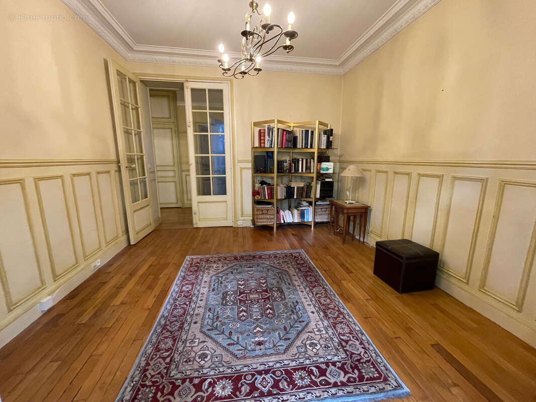 Appartement à ENGHIEN-LES-BAINS
