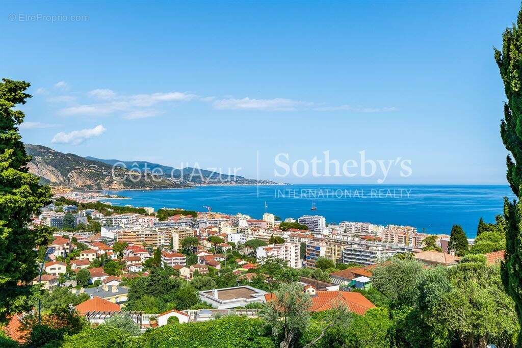Appartement à ROQUEBRUNE-CAP-MARTIN