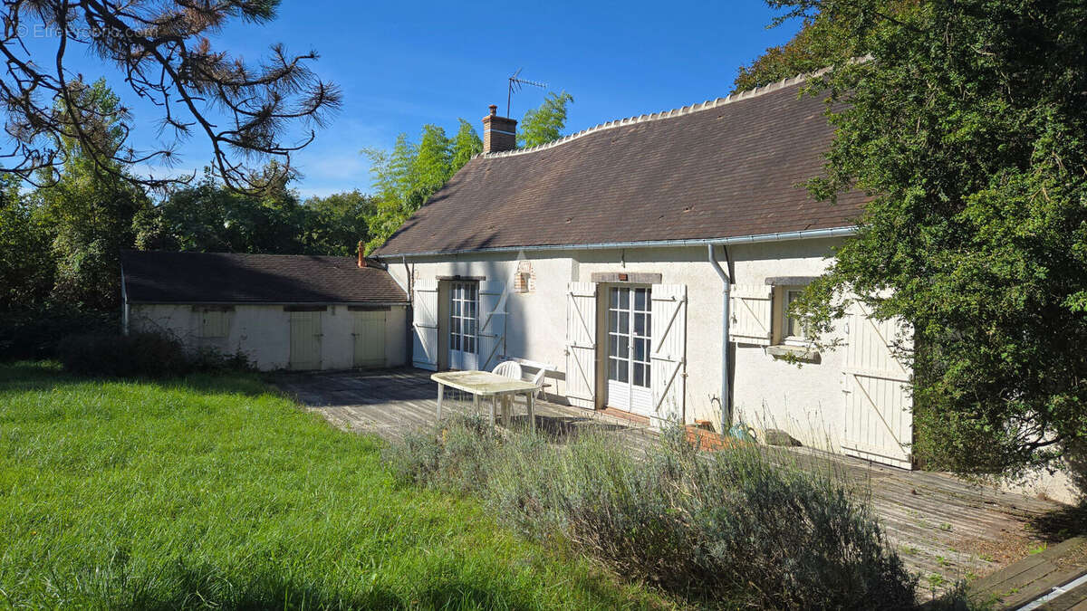 Maison à LES BORDES