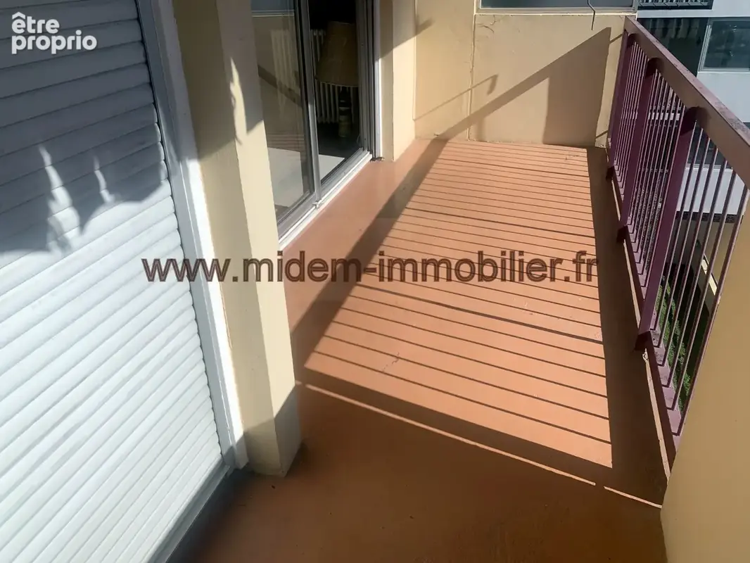 Nice Ouest Grand Arénas 3 pièces de 66 m2 + terrasse 9 m2 Sud-Est vue dégagée à 154000 euros - photo 4