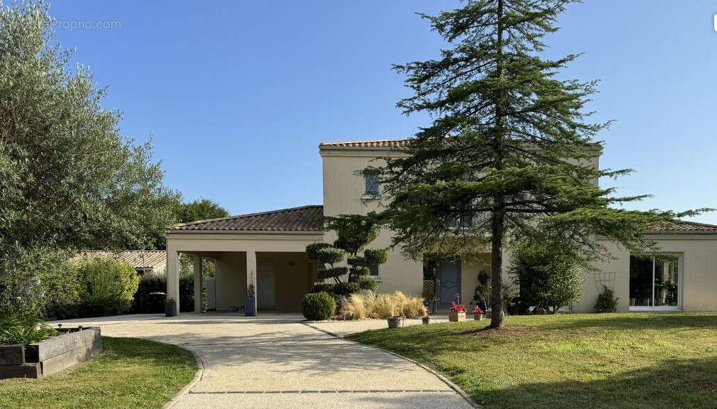 Maison à SAINT-DENIS-DE-PILE