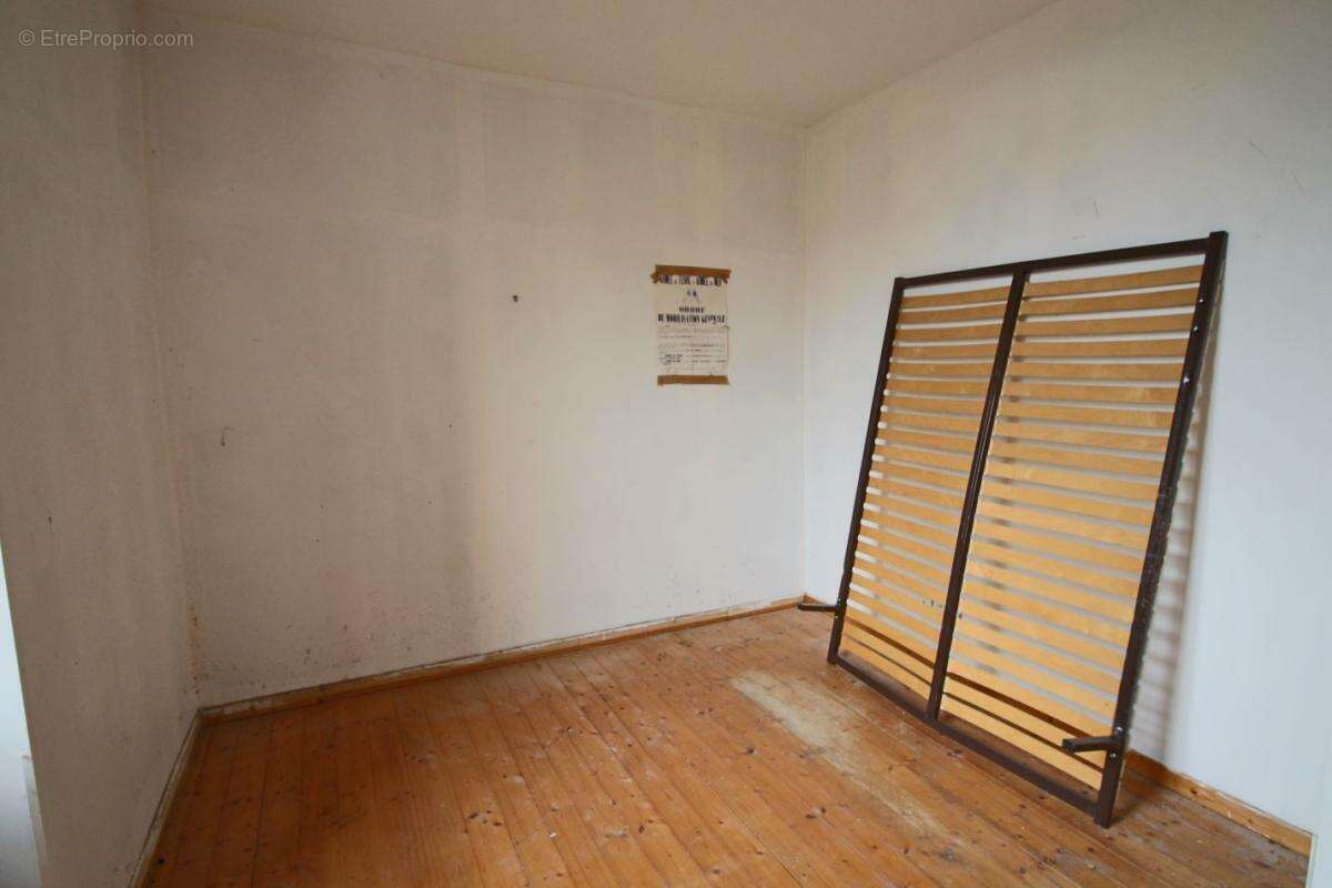 Maison à PUY-L&#039;EVEQUE