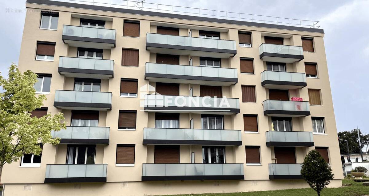 Appartement à SAINT-JEAN-DE-BRAYE