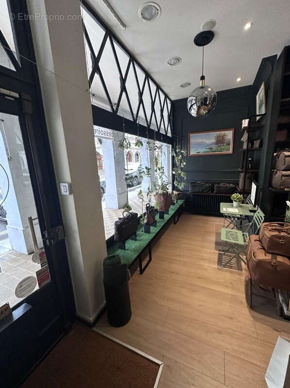 Opportunité Droit Au Bail - 78m2, Quartier des Ilôts - Annecy Centre - photo 4