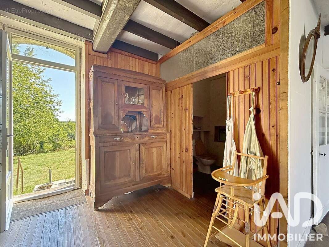 Maison 110 m² à Massignac  - photo 5